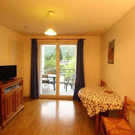 Luchon: 2 Pieces - Balcon, Parking - Fr-1-313-166 Апартаменты Bagneres-de-Luchon